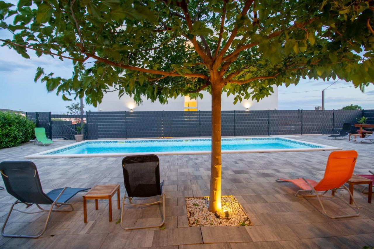 Bulli Croatia Hotel Donji Seget Exterior foto