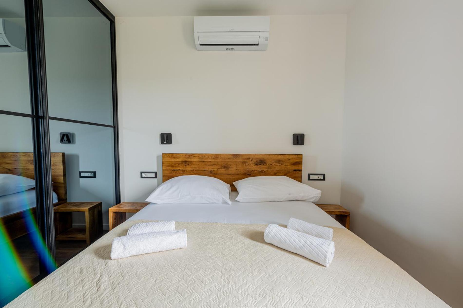 Bulli Croatia Hotel Donji Seget Exterior foto